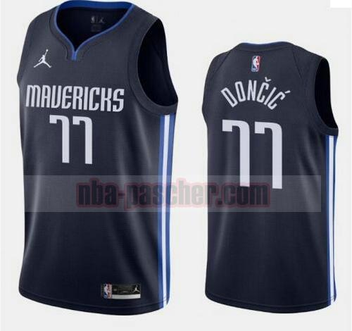 maillot Dallas Mavericks homme Luka Doncic 77 2020-21 Statement Edition Swingman bleu marine